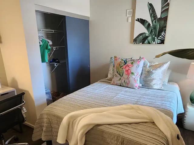 4 Bed, 3 Bath Deluxe Renovated main photo