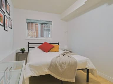 Place Preview main user avatar