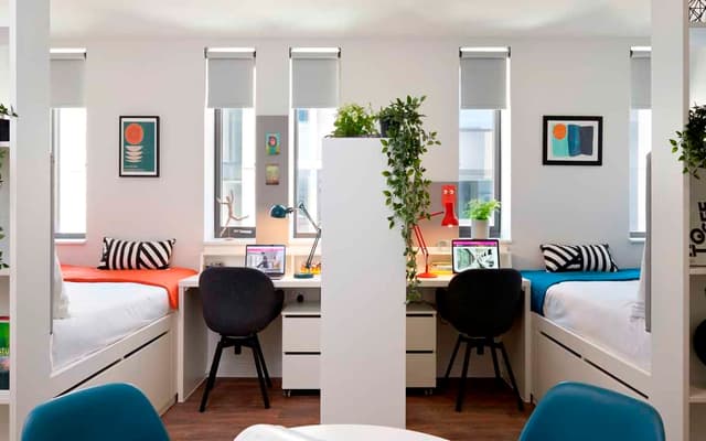 Larkin Twin main photo