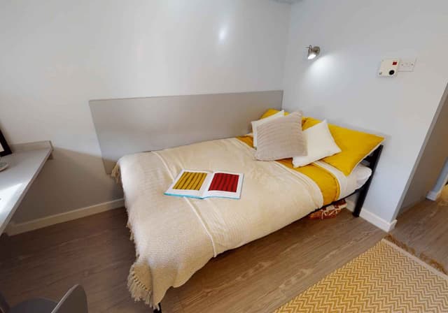 Gold 3 Bed Apartment main photo