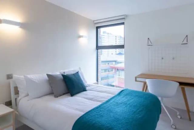 2 Bed Flat Platinum First Room- Spring Mews The Apartments main photo