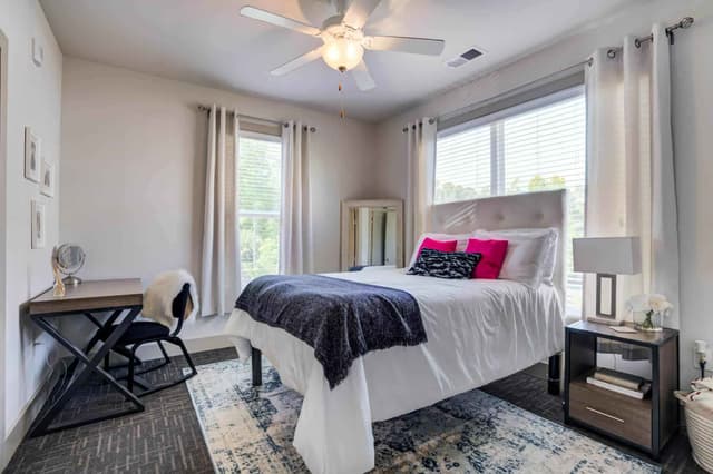 Private Room (4 Bed - 4 Bath) main photo