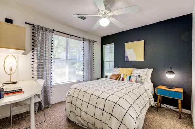Private Room - Flooring (4 Bed - 4 Bath) main photo