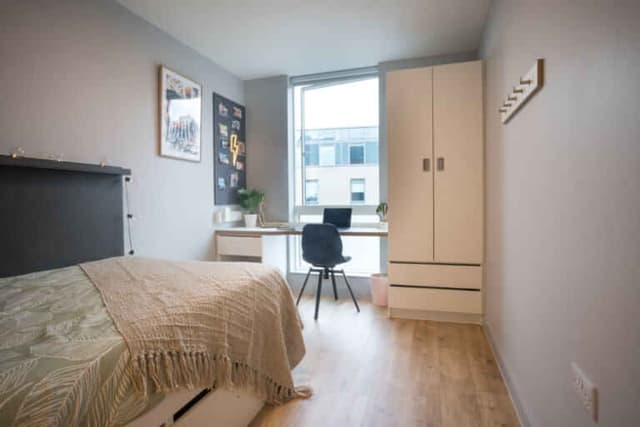 Premium Ensuite main photo