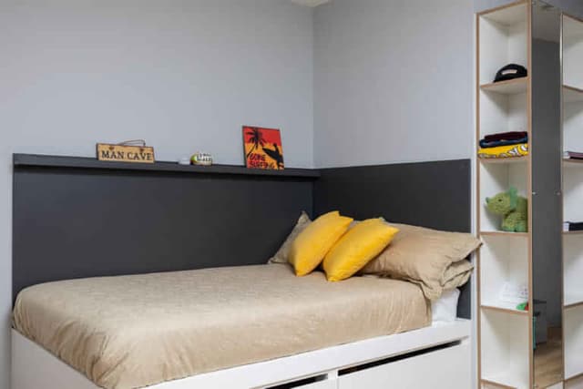 Classic Ensuite main photo