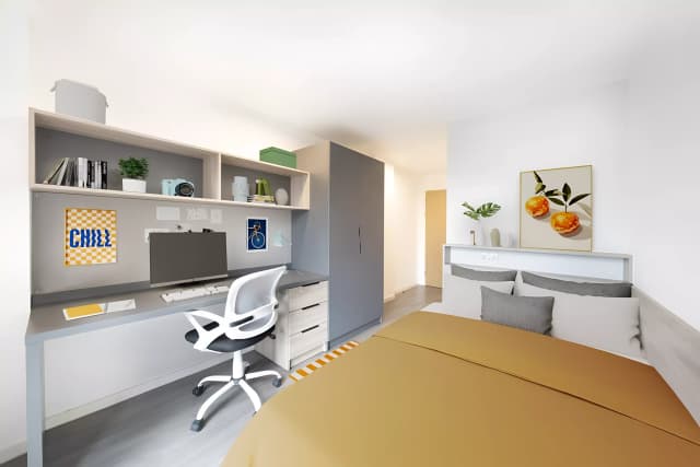 Ensuite Gold Lower Level main photo