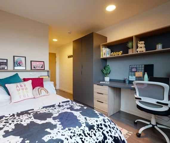 Ensuite Silver Lower Level main photo