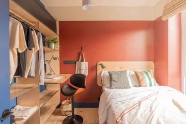 Place Preview main user avatar