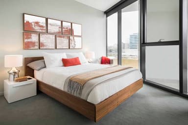 Place Preview main user avatar