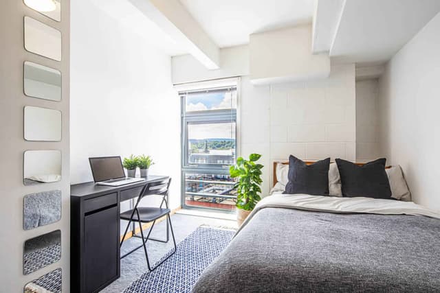 7 Bed Penthouse main photo