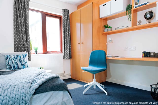 Classic Ensuite main photo
