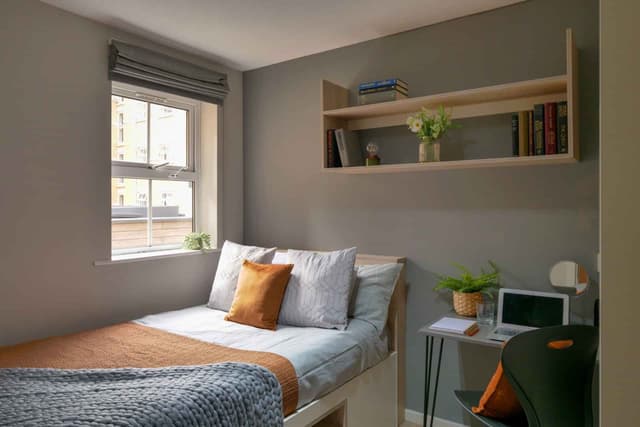 Classic 2 Bed Apartment main photo