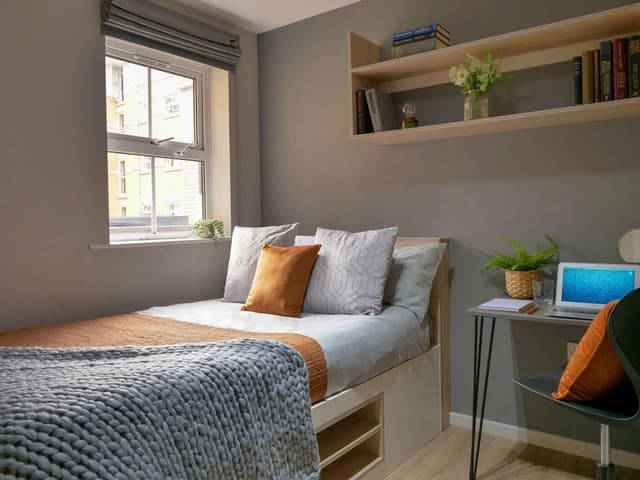Classic 3 Bed Apartment main photo