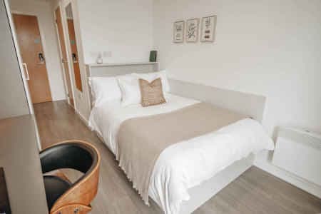 Bronze En Suite main photo