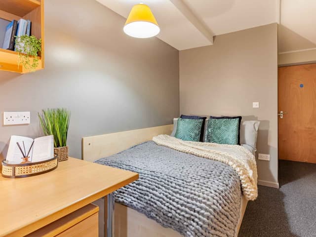 Premium Ensuite main photo