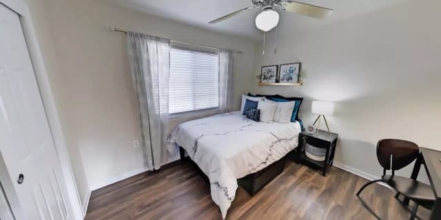 Room in 4 Bed - 2 Bath main photo