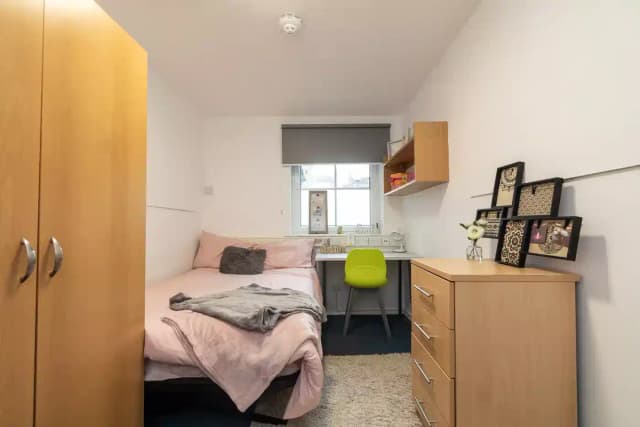 Non Ensuite – Bronze main photo