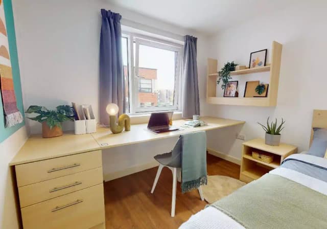 Bronze En Suite main photo