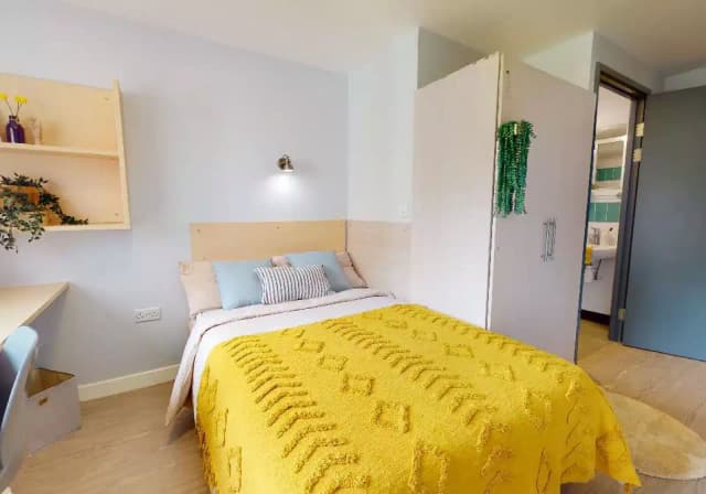 2 Bed Apartment Plus main photo