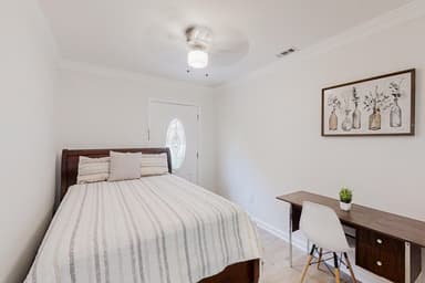 Place Preview main user avatar