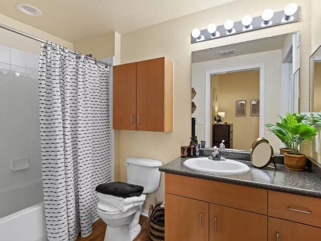 Room in 4 Bed - 4 Bath B main photo