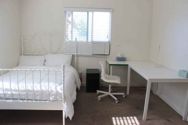 4 Bedroom 2 Bathroom main photo