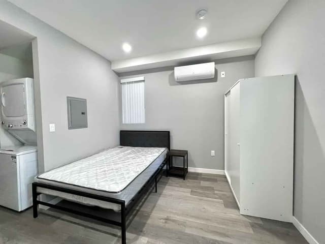 Room in 3 Bedroom 3 Bathroom main photo