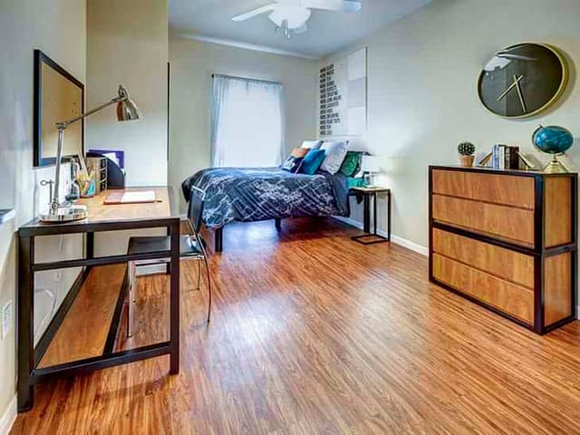 Room in 2 Bed - 2 Bath C main photo