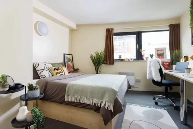 Premium Ensuite main photo