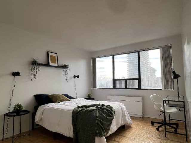 1910 Standard Room (3 Bed 2 Bath) main photo