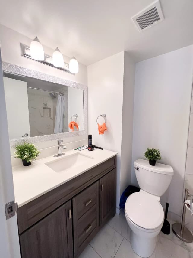 Indonesia Master Room (3 Bed 2 Bath) main photo