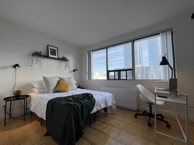 1710 Bloor Flex Unit (3 Bed 2 Bath) main photo