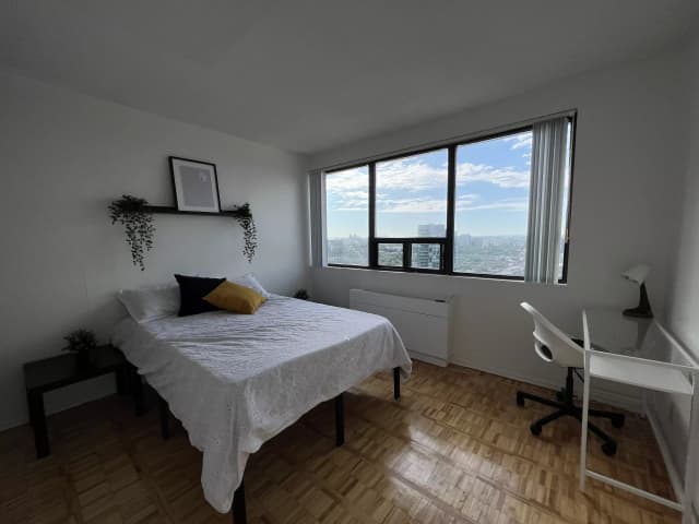 Abu Dabhi Standard Room (3 Bed 2 Bath) main photo
