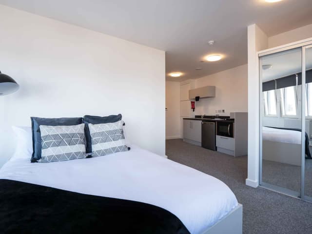 Platinum Studio main photo