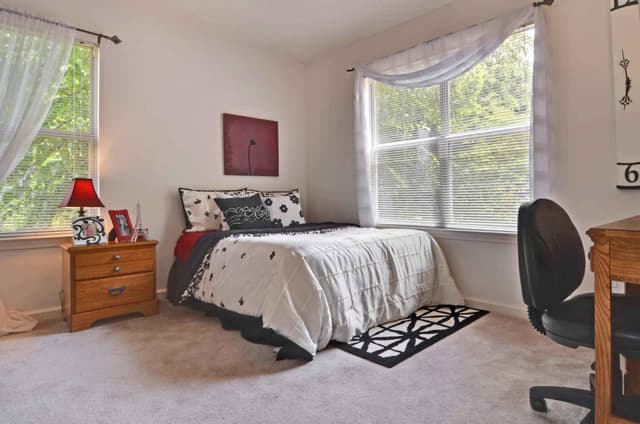 Private Room - Townhome Premium (3 Bed - 3 Bath) main photo