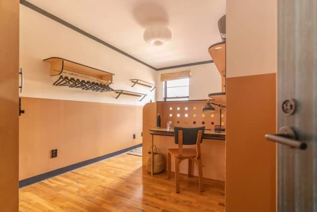 Essential Room in 6 Bed 2 Bath (Unit 4) main photo