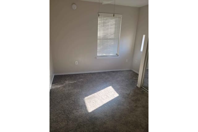 4 Bed 4 Bath main photo