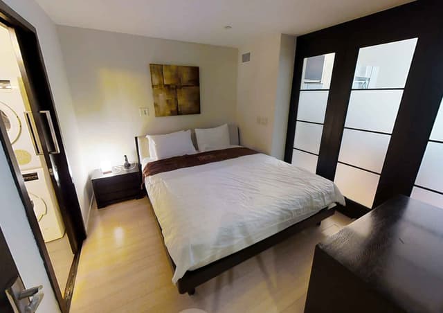 Room in 2 Bedroom 2 Bathroom main photo
