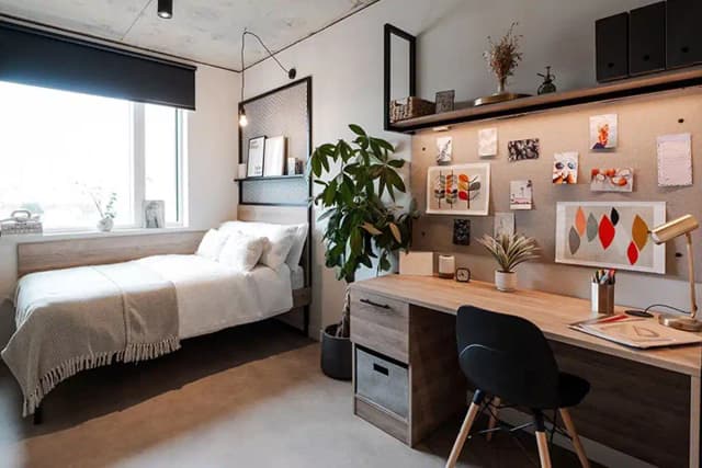 Ultimate En-Suite main photo