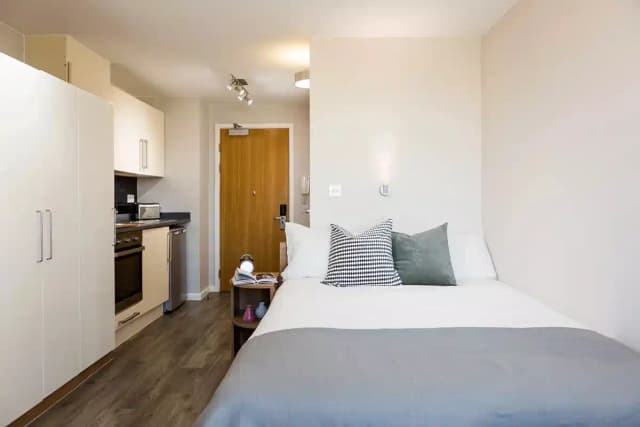 Bronze Studio Upper Level main photo