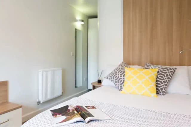 Bronze Ensuite Lower Level main photo