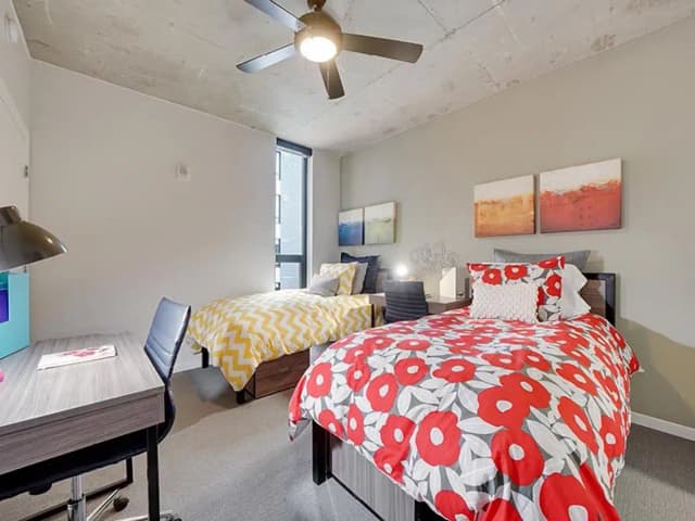 Room in 2 Bed - 2 Bath E Shared main photo