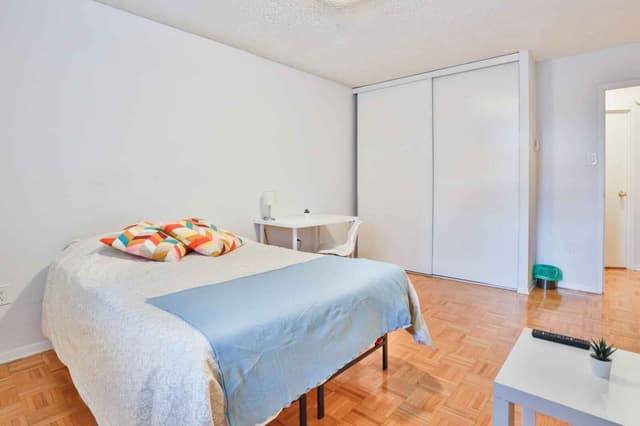 Flex Plus Room (2 Bed 1 Bath) main photo