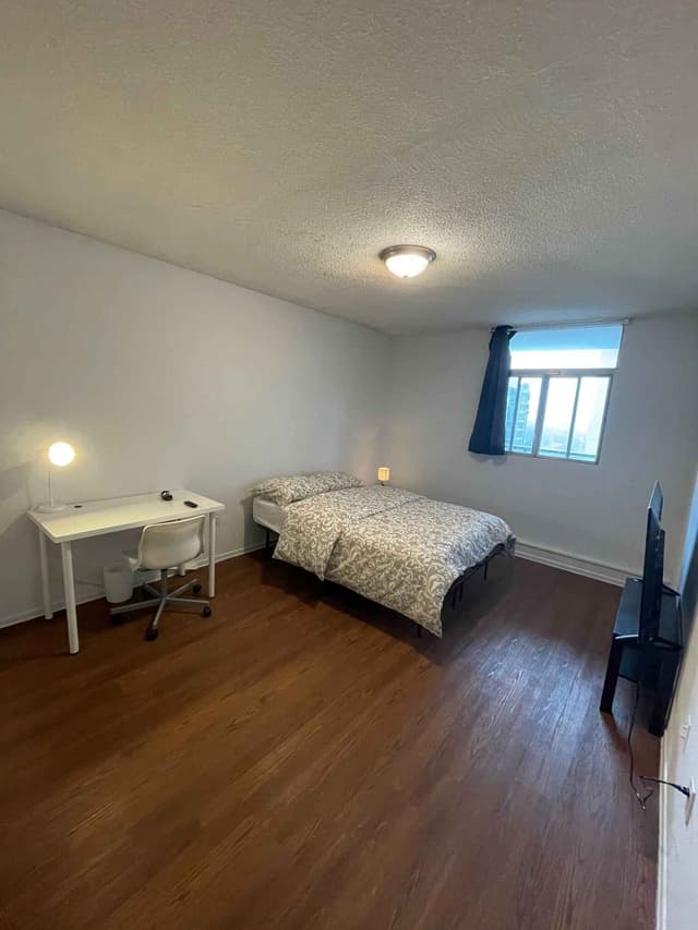Deluxe Room (4 Bed 1 Bath) main photo