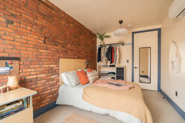 Affinity Room in 10 Bed 4 Bath (Unit 3) main photo