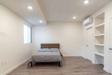 Place Preview main user avatar