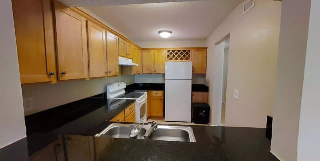 2 Bedroom 2 Bathroom Apartment main photo