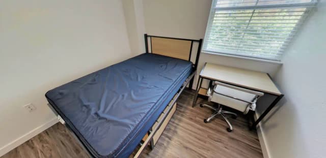 Room in 4 Bed - 4 Bath C main photo