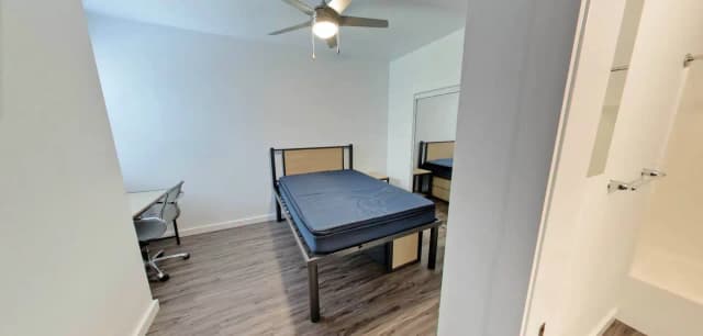 Room in 4 Bed - 4 Bath B main photo