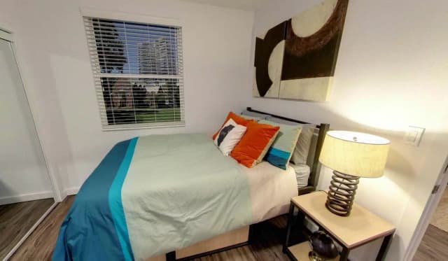 Room in 2 Bed - 2 Bath Shared main photo
